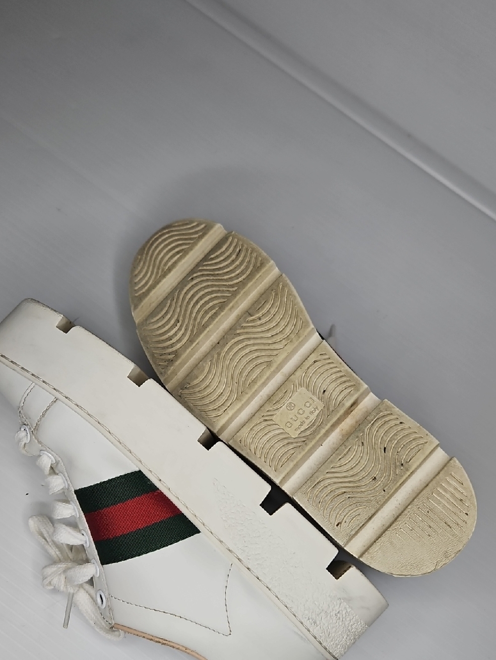 Authentic Gucci Ace Bee Platform Chunky Sneakers White Leather – Size 36 / US 6 - Picture 12 of 12